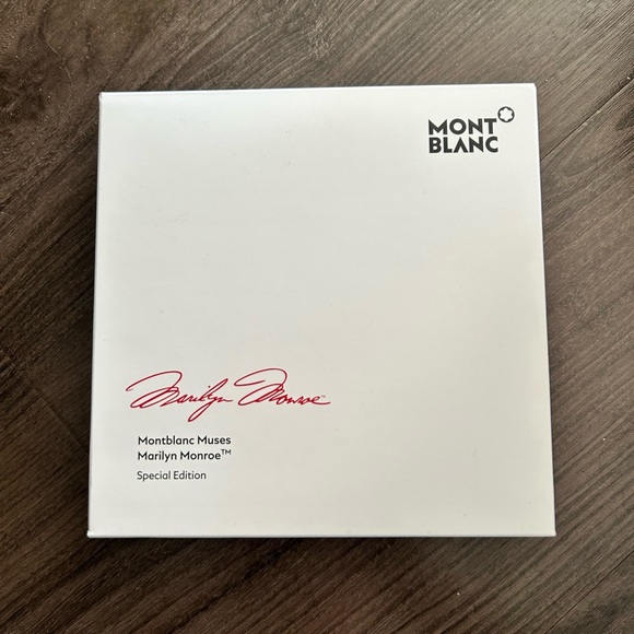 Montblanc Muses Marilyn Monroe Special Edition Pearl Rollerball - Picture 5 of 6